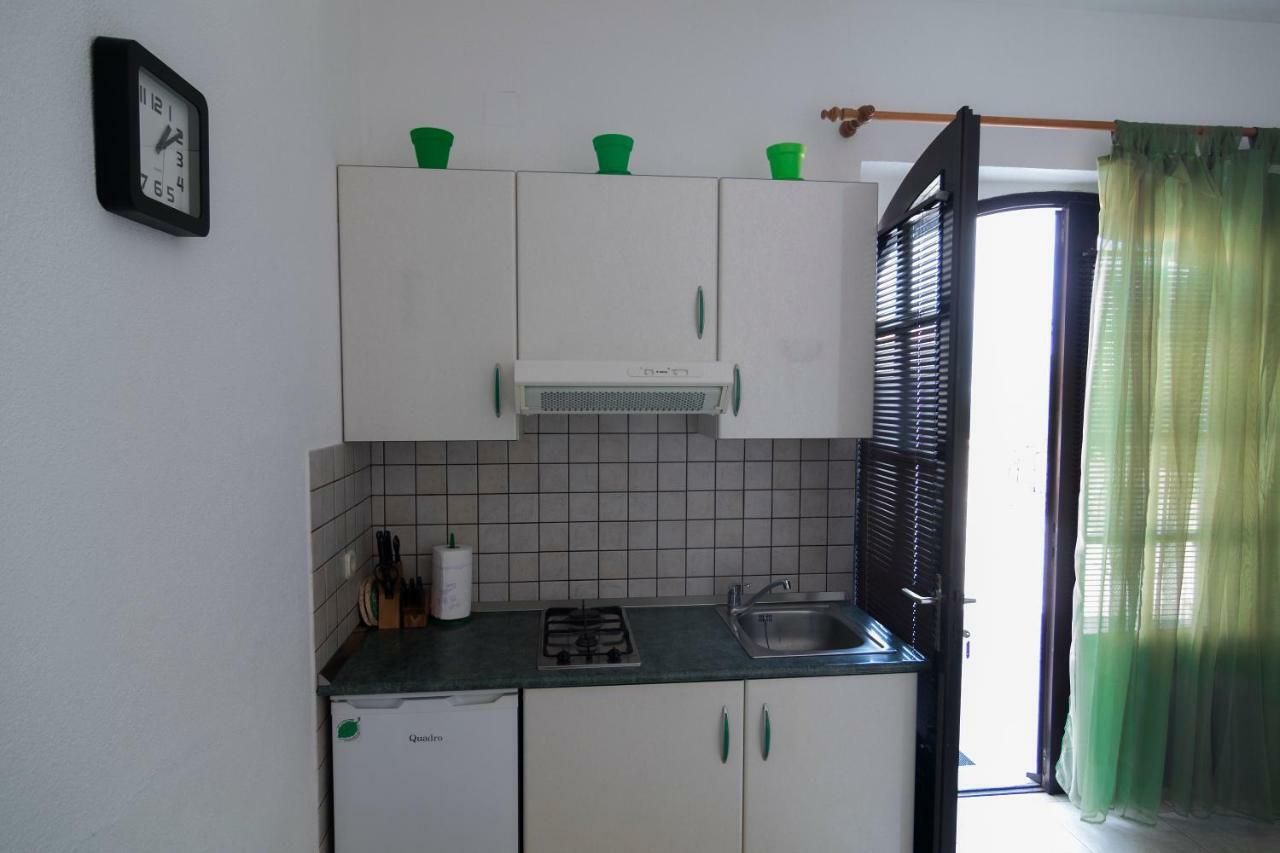 Apartments Ivana Postira Buitenkant foto
