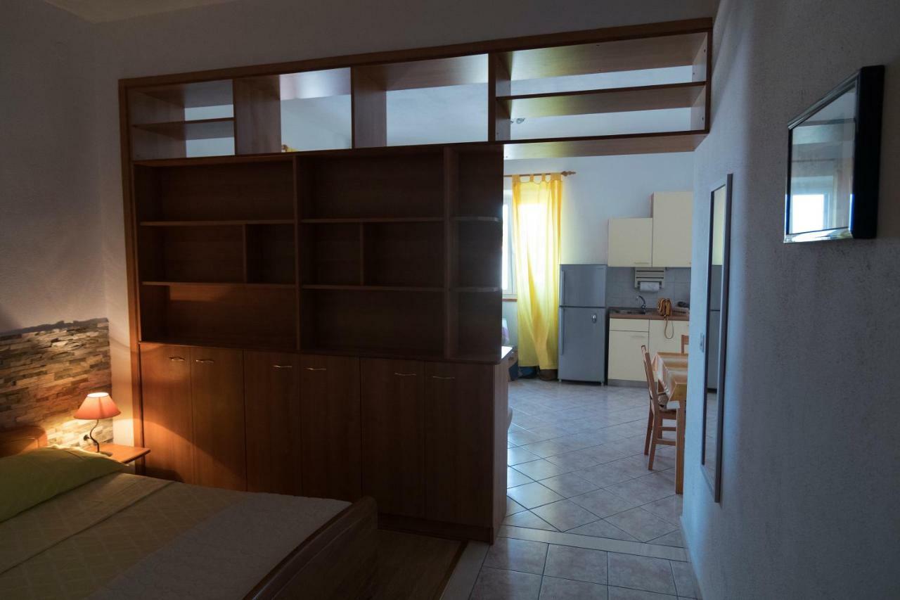 Apartments Ivana Postira Buitenkant foto